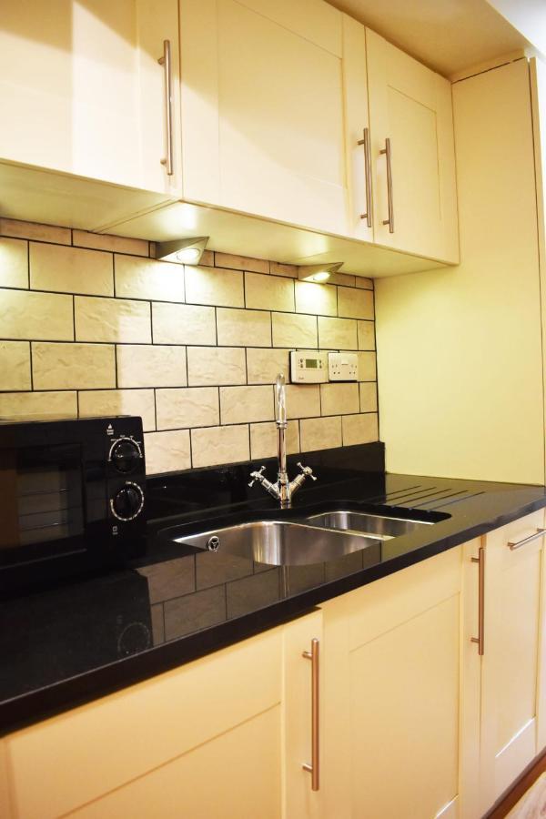 The Ross 2 Bedroom Apartment In Historic Abbey Fort Augustus Exterior photo